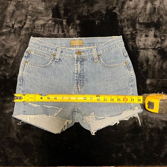 VINTAGE ROCKIES CUTOFFS - Picture 4 of 5